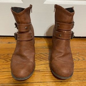 Brown leather ankle boots Size 10